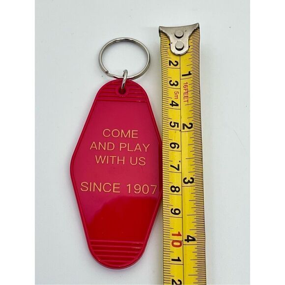 Room 237 The Overlook Hotel Key Chain -The Shining-Come Play With Us-Since 1907 - Picture 3 of 3